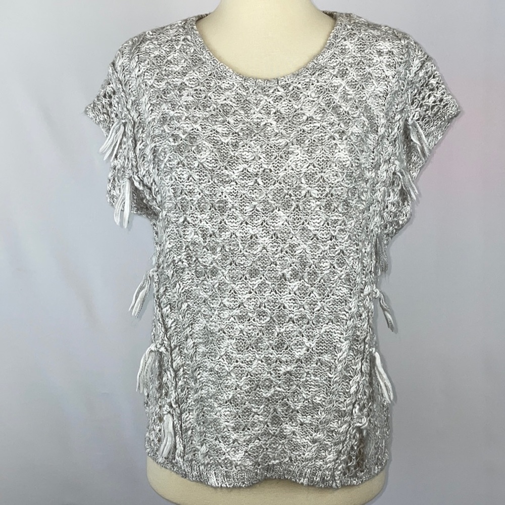 Beautiful and Unique Gray and White Knit Sleeveless Sweater - Size Medium